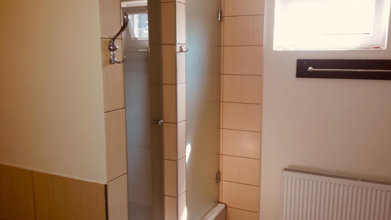 Uslugi Noclegowe Akademicka Łomża Eksteriør billede
